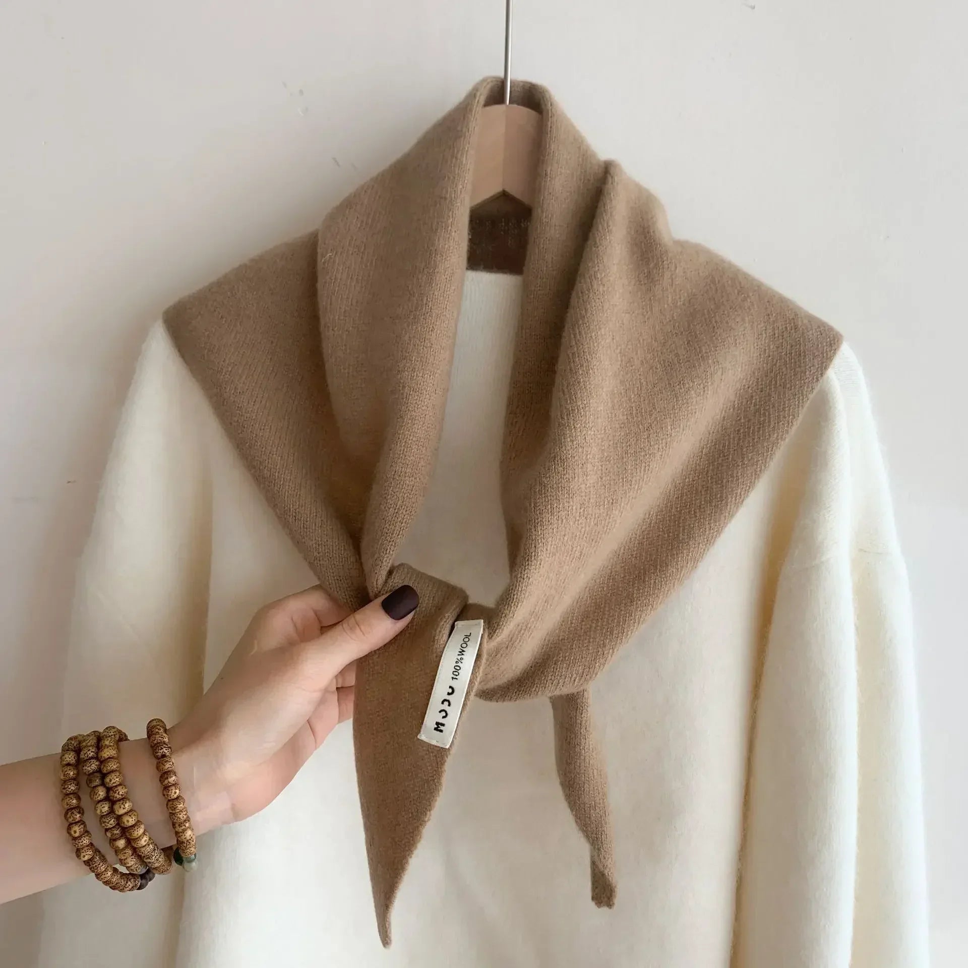 Écharpe Triangle Tricotée en Laine pour Femme