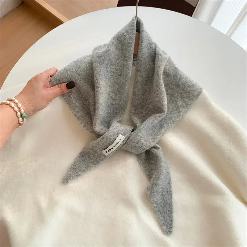 Écharpe Triangle Tricotée en Laine pour Femme