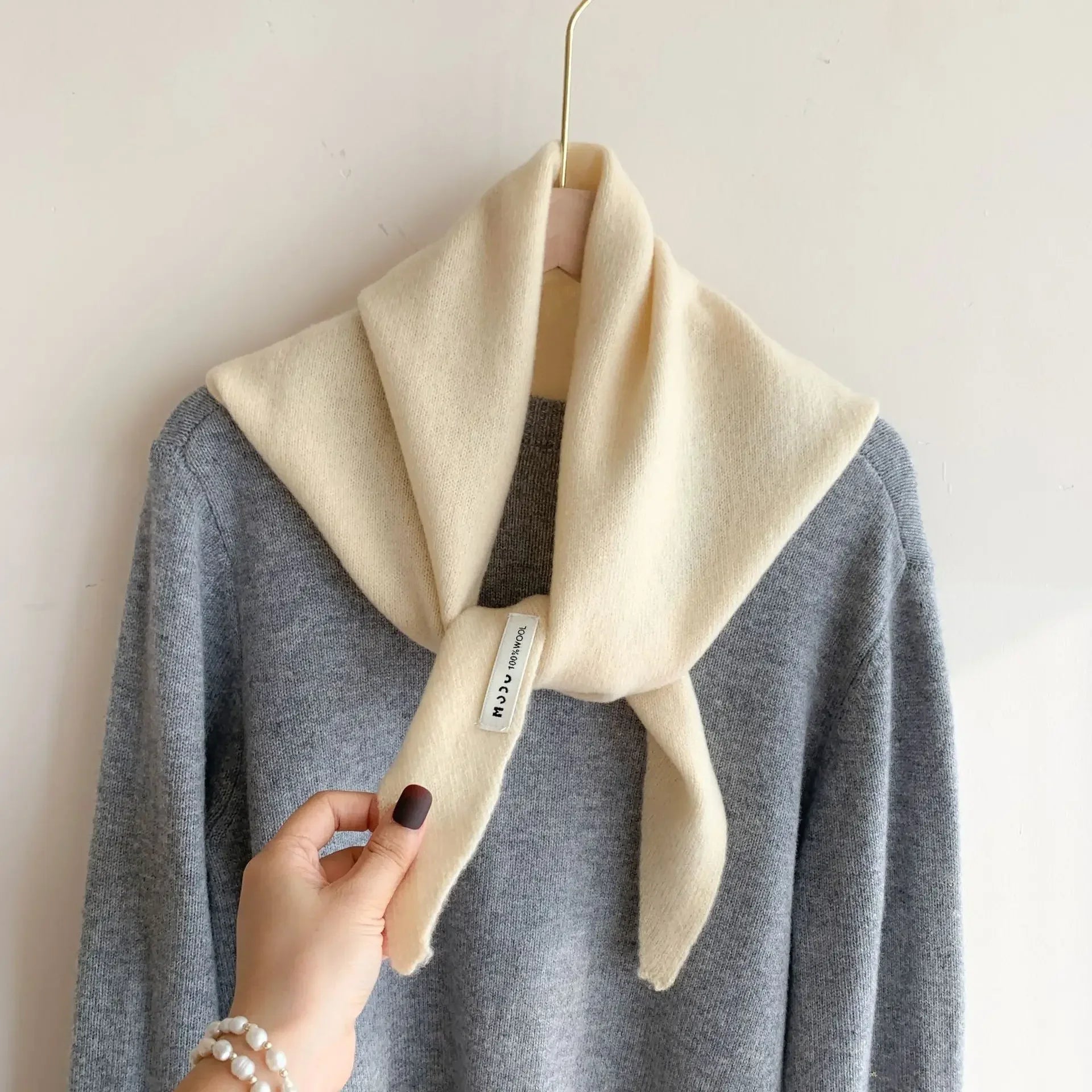 Écharpe Triangle Tricotée en Laine pour Femme