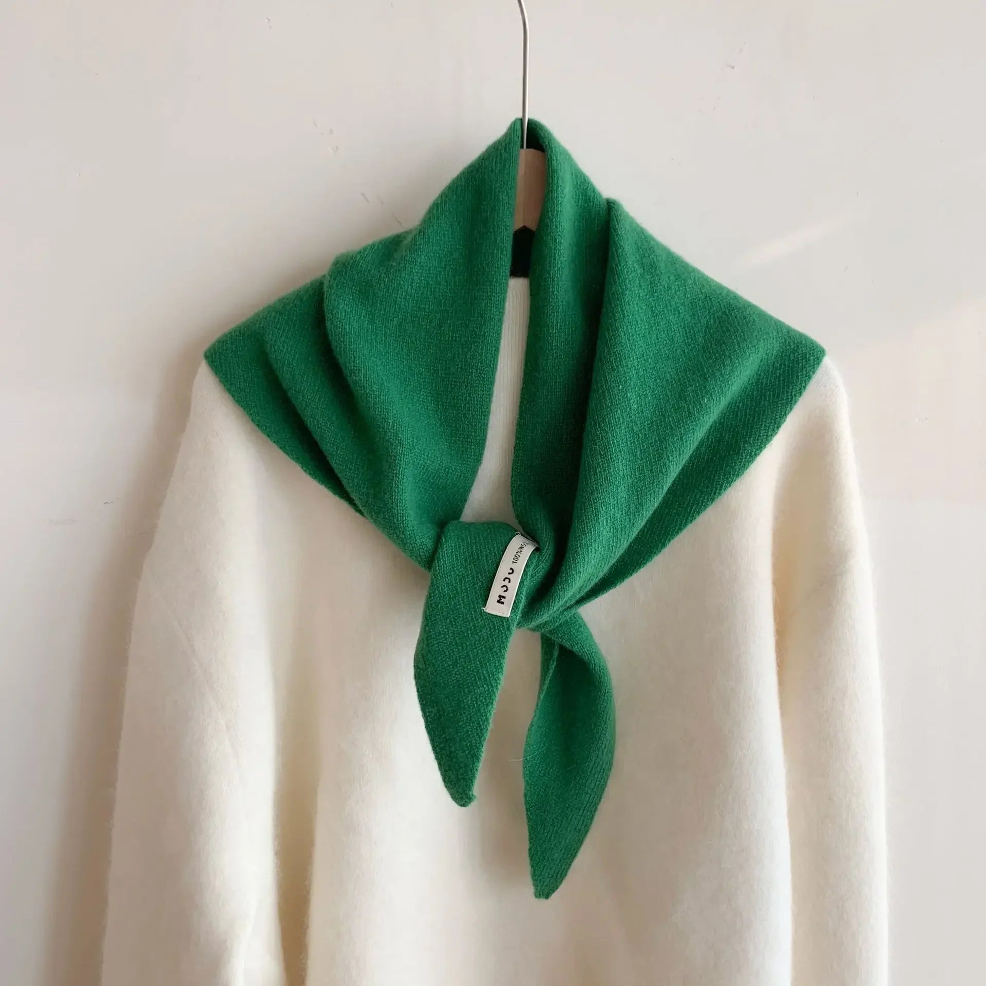 Écharpe Triangle Tricotée en Laine pour Femme