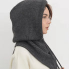 Bonnet-Balaclava Tricoté Avec Écharpe Intégrée pour Femme